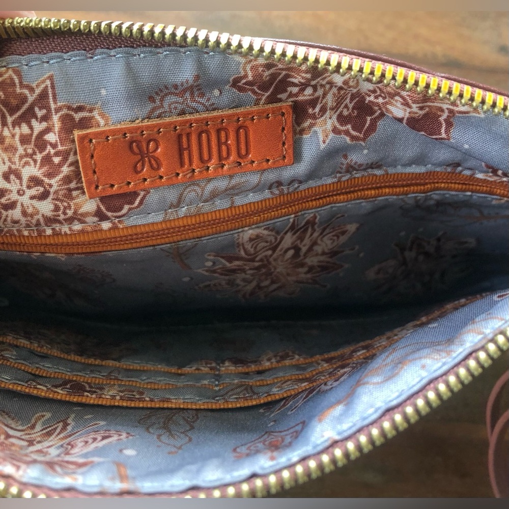 HOBO - Wristlet/Handle Clutch 100% Leather + Brick Brown - Picture 7 of 15